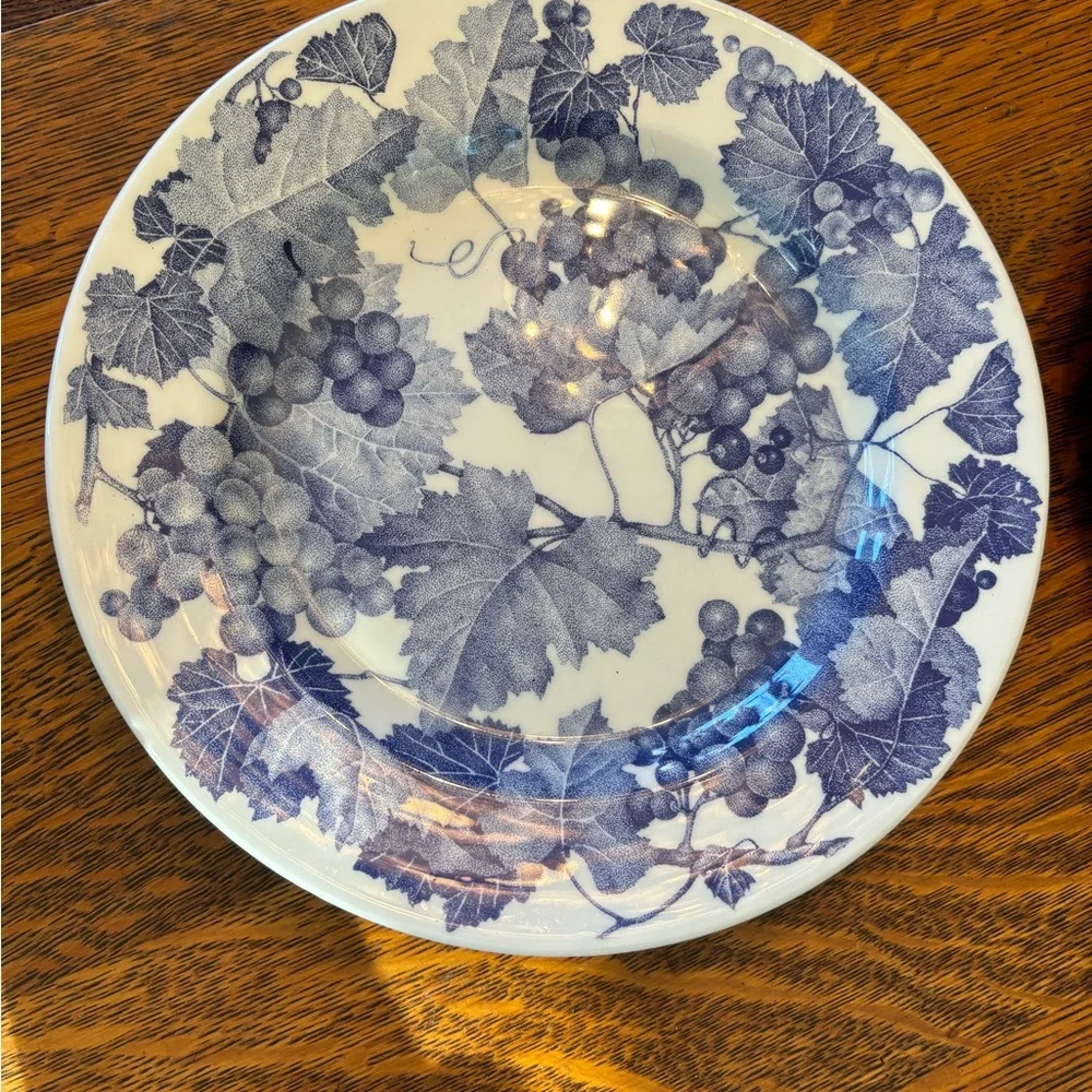 Quadrifoglio Ceramica La Primula Rimmed plates  Blue/White Grapes